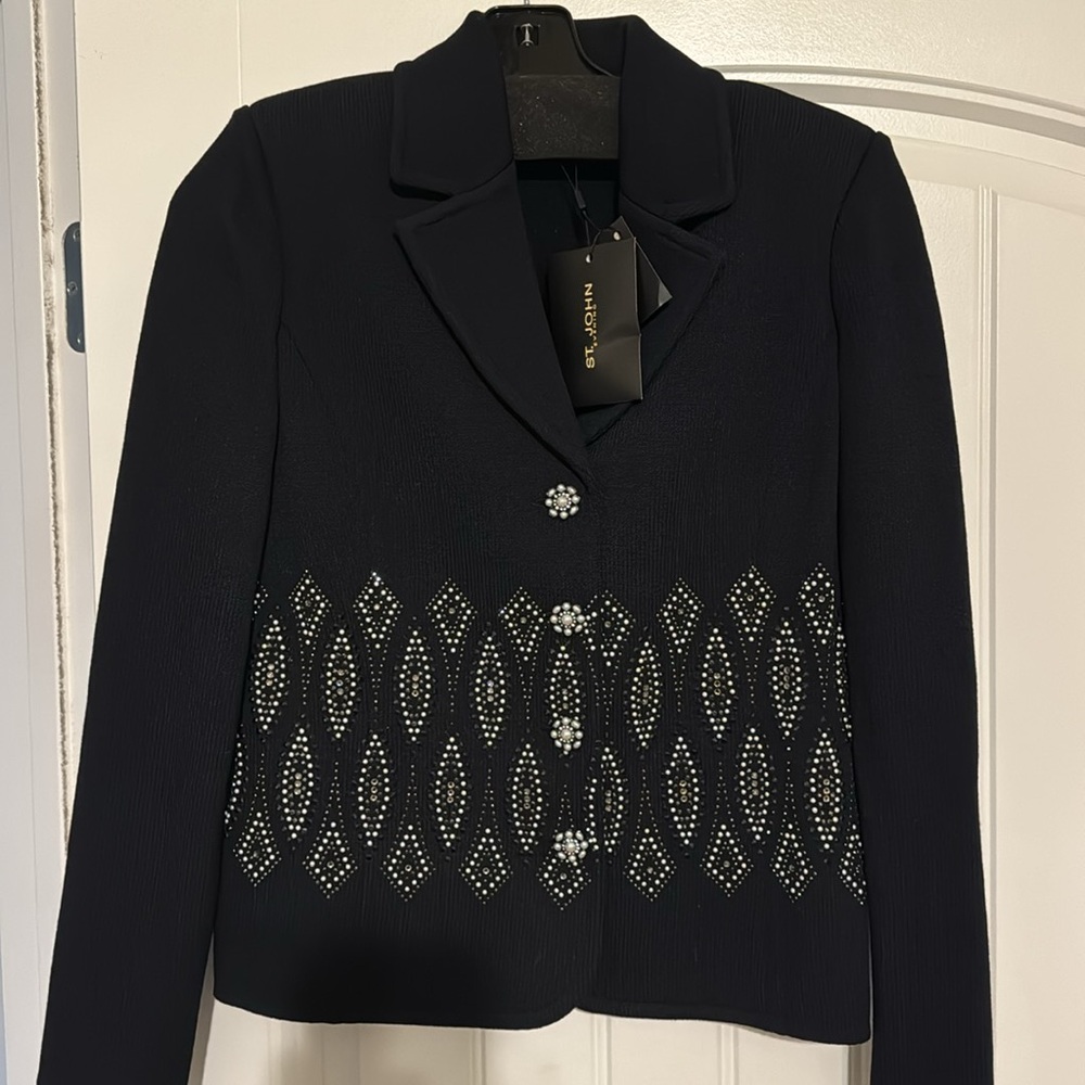 St. John ladies jacket. Black. New w tags, size 4
